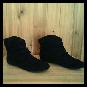 Slouchy ankle boots slip on trend report